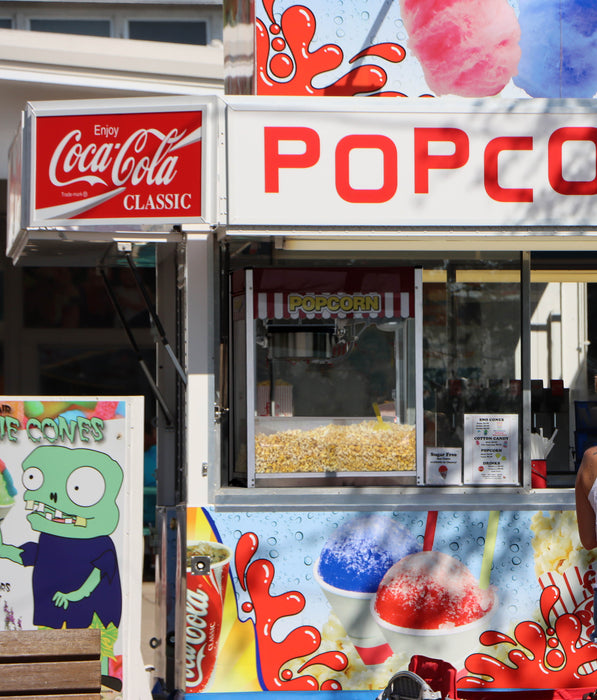 Classic Pop 20 ounce Popcorn Machine